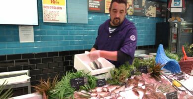 Sébastien, responsable de rayon poissonnerie